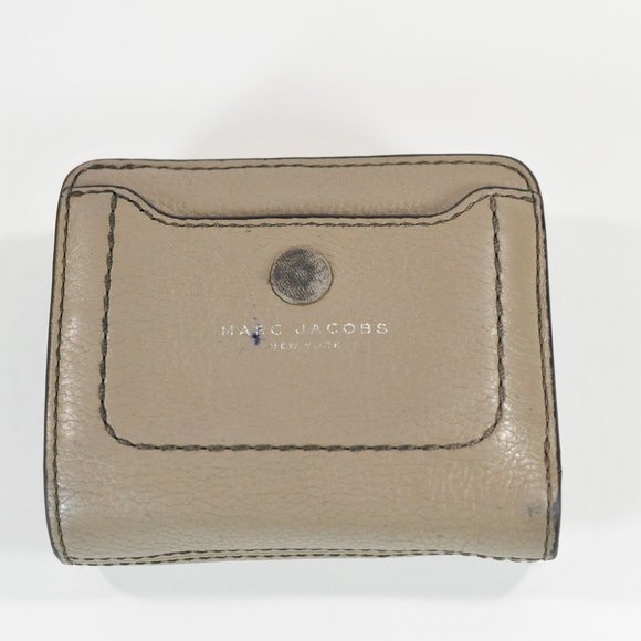 Marc Jacobs Mink Beige Bifold wallet - Picture 2 of 10